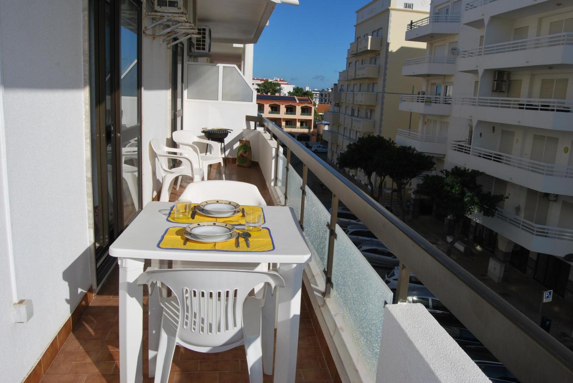 At Ocean View * Monte Gordo